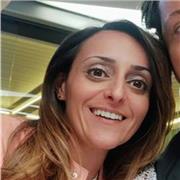 Laureanda in Laurea Magistrale di Lingue Straniere, impartisce lezioni di inglese e spagnolo a studenti di ogni grado